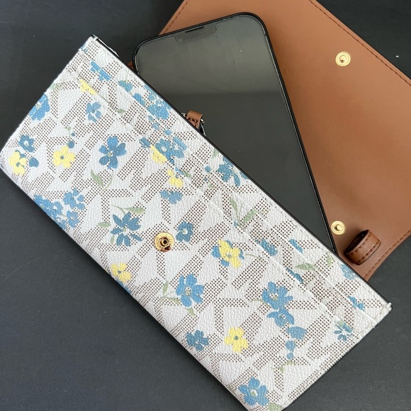 NWT MICHAEL KORS JET SET CHARM LARGE WALLET ON A CHAIN PHONE CROSSBODY BAG - Picture 14 of 14